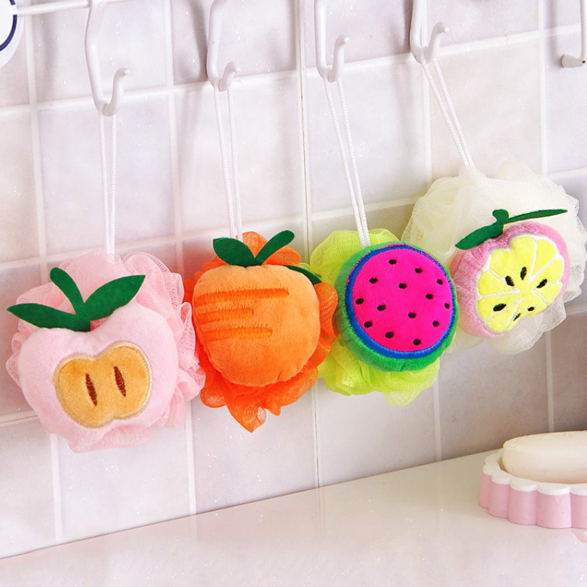 Lot de 4 Fleurs de Bain pour Bébés Filles, Balles de Bain Douces et Non-Éparpilantes pour Bébés Garçons, Balles de Bain à Motifs de Fruits